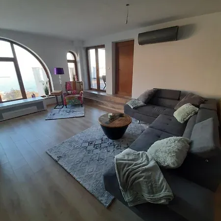 Penthouse Alma Apartment Balchik
