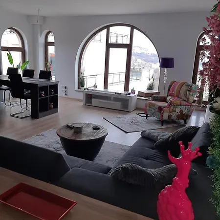 Penthouse Alma Apartment *